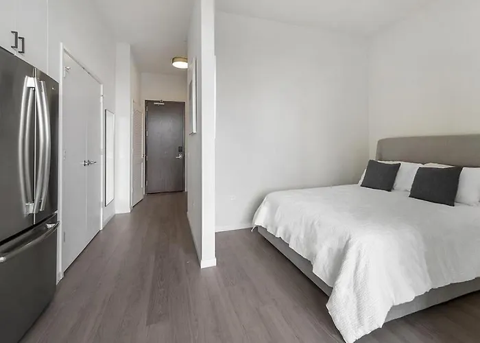 Landing Modern With Amazing Amenities *